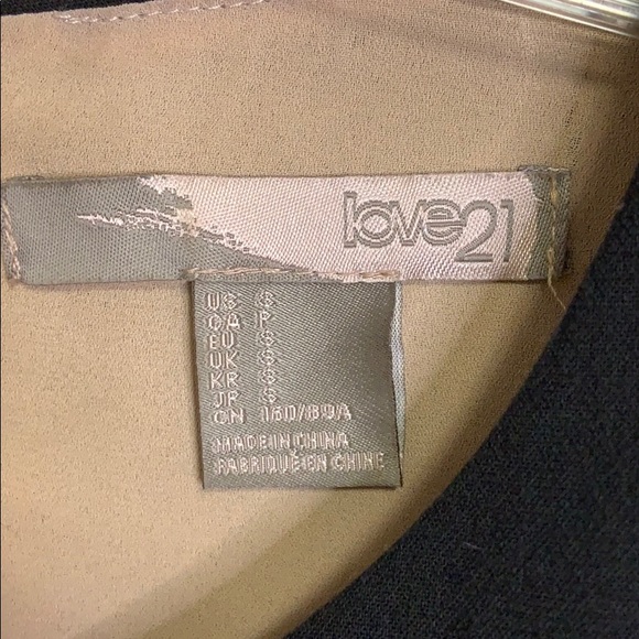 F21 Love 21 Sleeveless Dress w Shoulder Pads - Picture 4 of 6